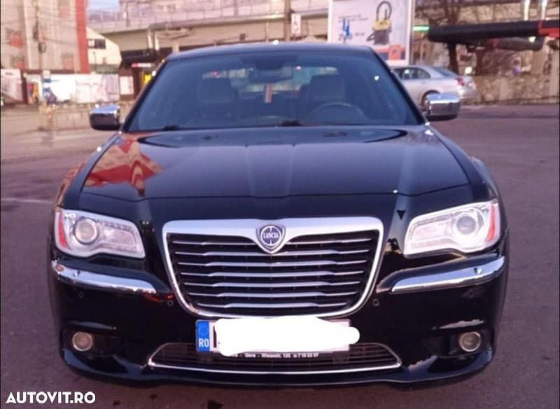 Negru Utilizat 2013 Lancia Thema Berlinǎ | 6.000 EUR - Imagine 1/4