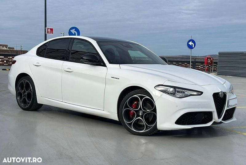 Second-hand Alfa Romeo Giulia Veloce 280 CP (205 kW) 2020 Culoarealb Berlinǎ