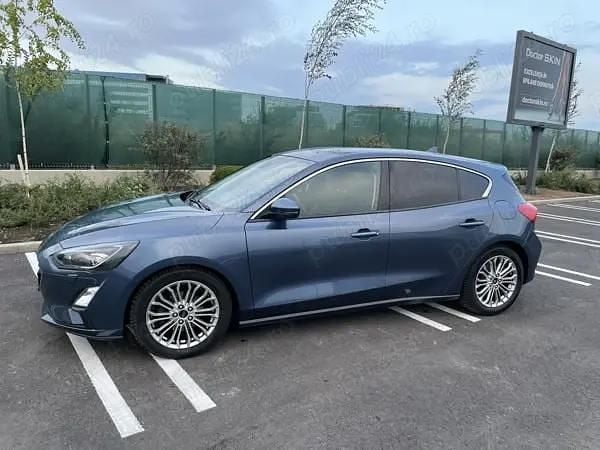 Culoarealbastru Utilizat 2019 Ford Focus Business Edition Hatchback | 14.900 EUR (Puțin scump) - Imagine 1/4