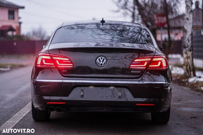 Second-hand VW Passat 140 CP (102 kW) 2014 Culoaremaro Berlinǎ