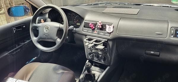 Second-hand VW Golf IV 75 CP (55 kW) 2001 Albastru Hatchback