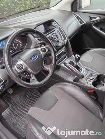 Second-hand Ford Focus 115 CP (84 kW) 2012 Negru Break