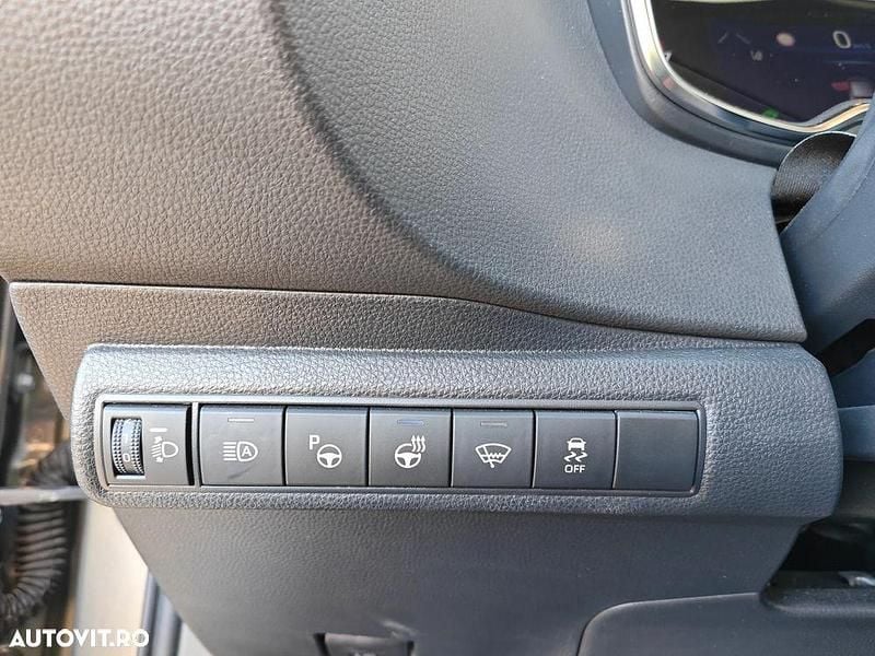 Second-hand Toyota Corolla 122 CP (89 kW) 2022 Culoareverde Berlinǎ