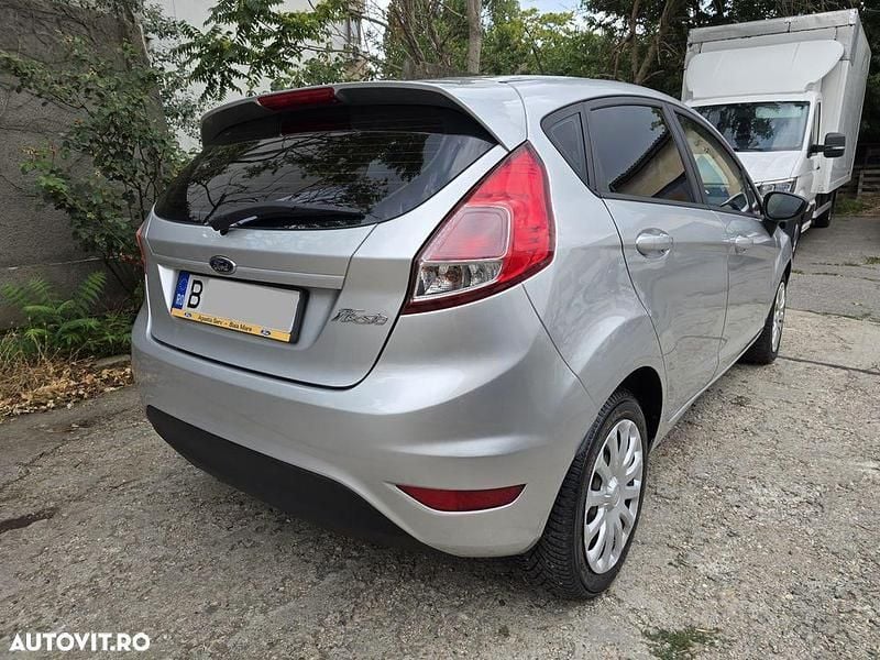 Second-hand Ford Fiesta Trend 75 CP (55 kW) 2016 Argintiu Hatchback