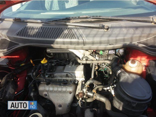 Second-hand Renault Scénic 90 CP (66 kW) 1999 Rosu Monovolum