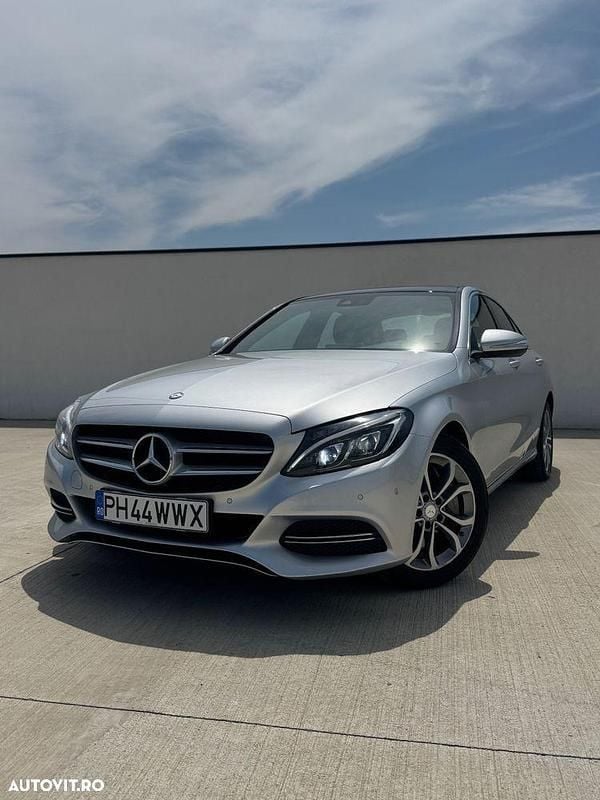 Gri Utilizat 2015 Mercedes C350e Avantgarde Berlinǎ | 15.900 EUR - Imagine 1/4