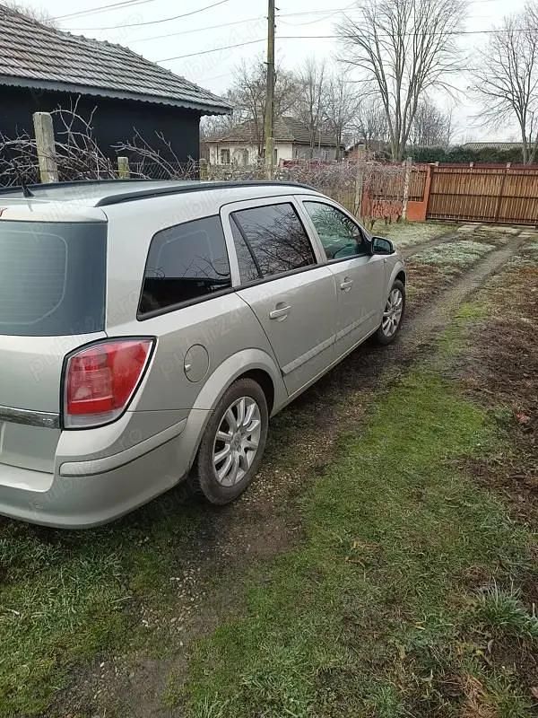Second-hand Opel Astra 125 CP (91 kW) 2005 Break