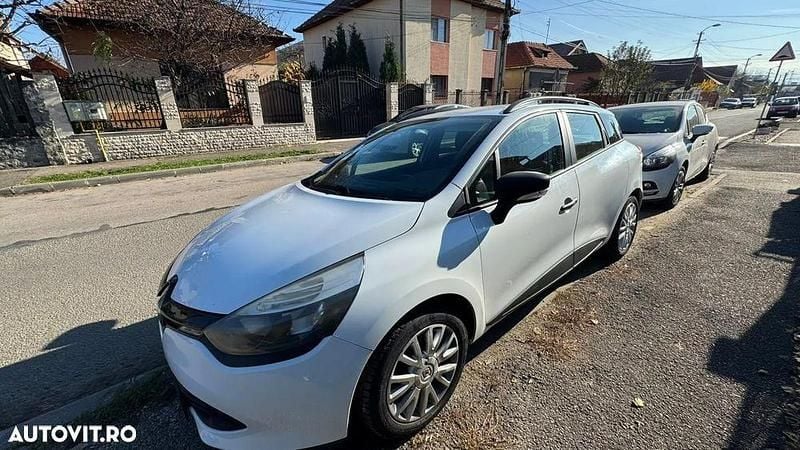 Second-hand Renault Clio GrandTour 75 CP (55 kW) 2015 Culoarealb Break