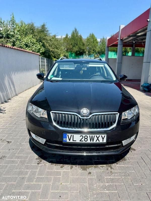 Second-hand Skoda Octavia Ambition 110 CP (80 kW) 2016 Culoarenegru Break
