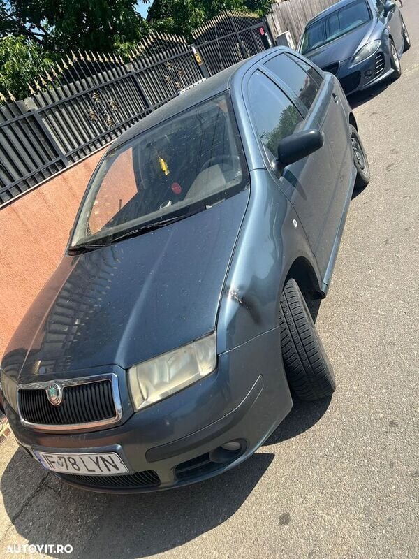 Gri Utilizat 2007 Skoda Fabia Classic | 900 EUR (Super Preț) - Imagine 1/4