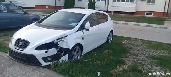 Utilizat 2011 Seat Leon Hatchback | 2.000 EUR (Super Preț) - Imagine 1/4
