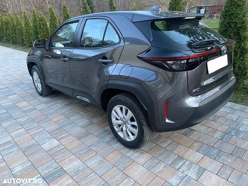 Second-hand Toyota Yaris Cross Active 116 CP (85 kW) 2024 Gri SUV