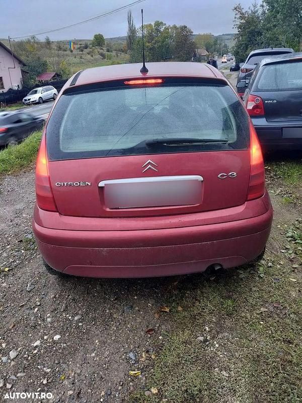 Second-hand Citroën C3 68 CP (50 kW) 2004 Culoarerosu Hatchback