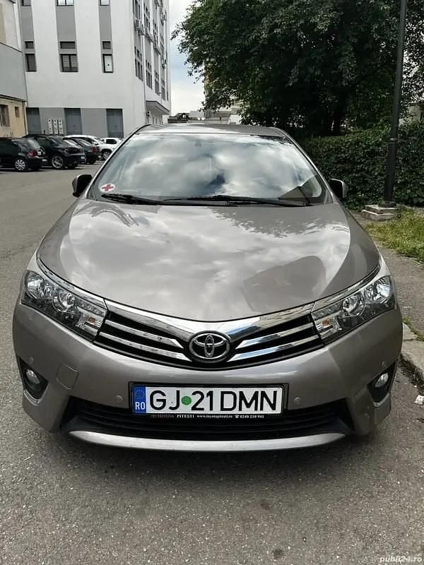 Maro Utilizat 2016 Toyota Corolla Berlinǎ | 11.950 EUR (Preț bun) - Imagine 1/4