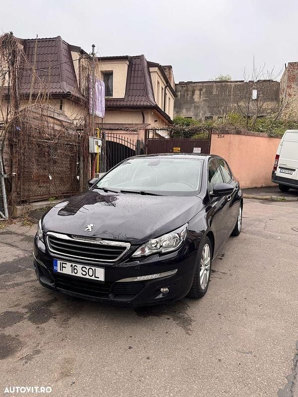 Culoarealbastru Utilizat 2014 Peugeot 308 Berlinǎ | 5.800 EUR (Preț OK) - Imagine 1/4