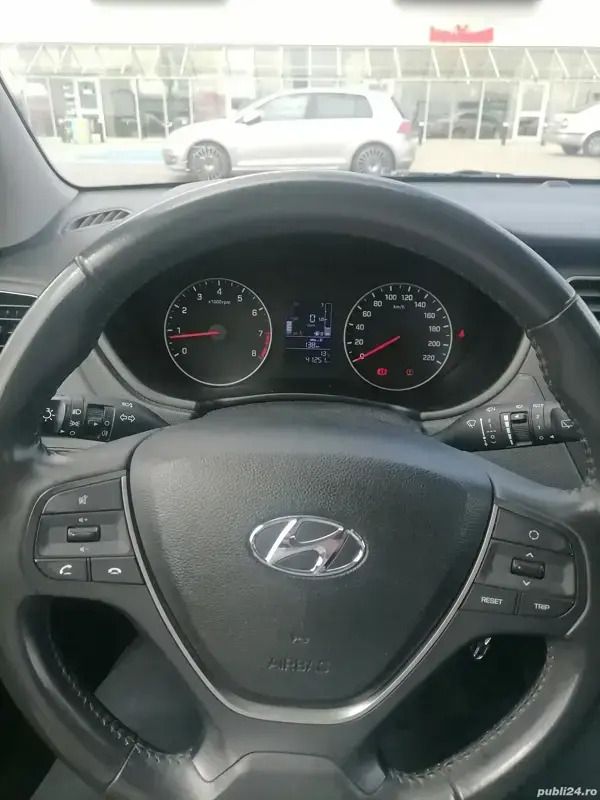 Second-hand Hyundai i20 84 CP (61 kW) 2018 Berlinǎ