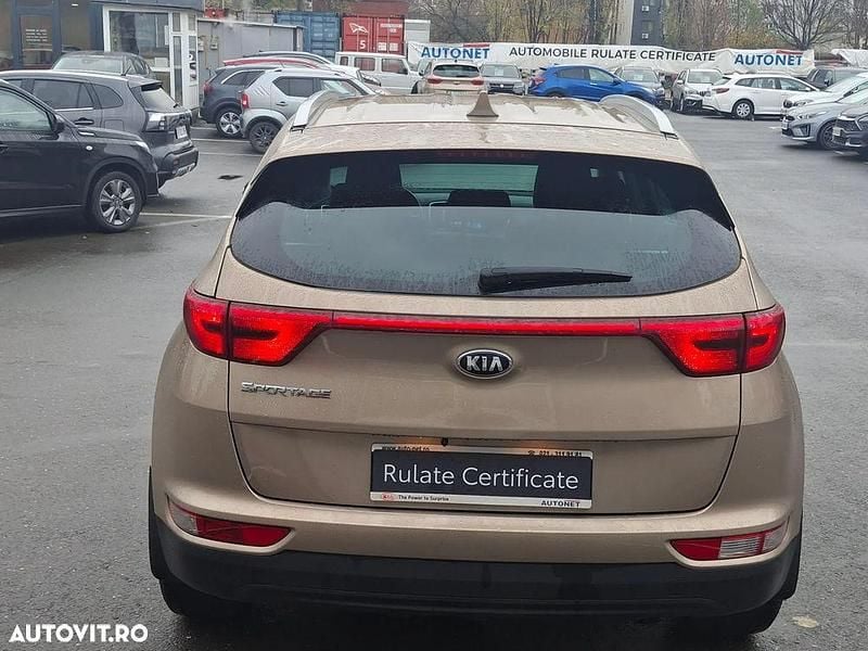Second-hand Kia Sportage Classic 132 CP (97 kW) 2016 Culoaremaro SUV