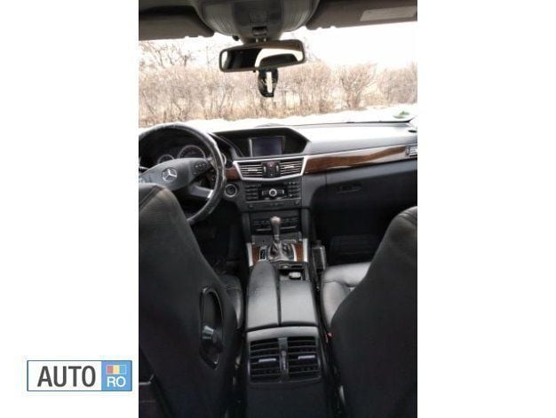 Second-hand Mercedes E200 136 CP (100 kW) 2010 Bej Berlinǎ