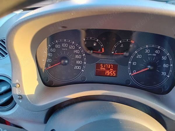 Utilizat 2006 Fiat Panda Hatchback | 2.500 EUR - Imagine 1/4