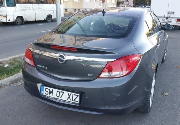 Second-hand Opel Insignia Country Tourer 163 CP (119 kW) 2012 Negru Berlinǎ