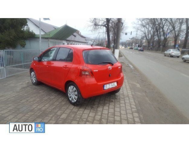 Second-hand Toyota Yaris 87 CP (63 kW) 2008 Rosu metalizat Hatchback