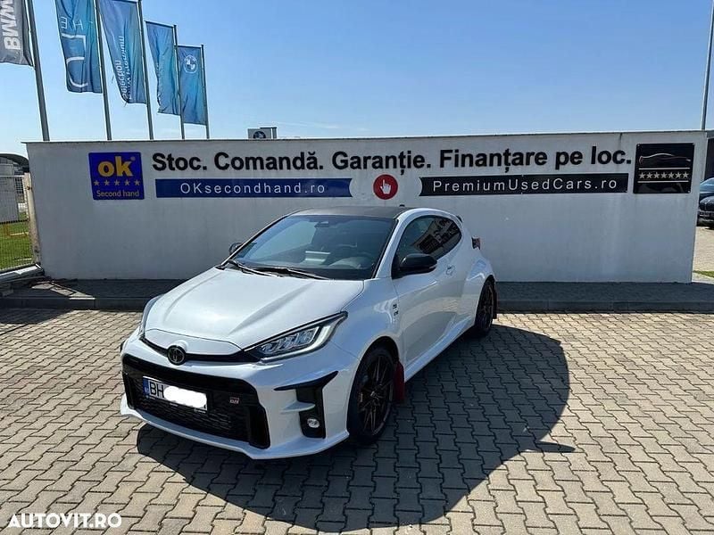 Culoarealb Utilizat 2023 Toyota Yaris Hatchback | 36.990 EUR (Preț OK) - Imagine 1/4