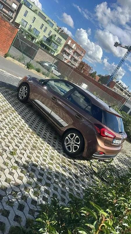 Utilizat 2018 Hyundai i20 Hatchback | 7.500 EUR (Preț OK) - Imagine 1/4