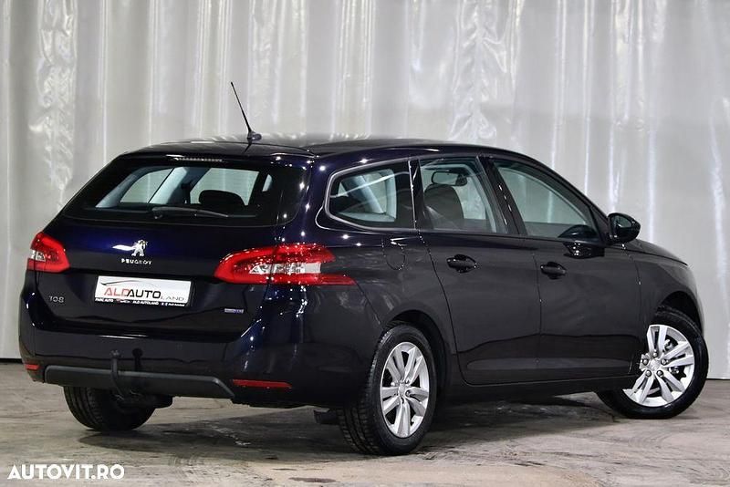 Second-hand Peugeot 308 Active 120 CP (88 kW) 2015 Culoarealbastru Break