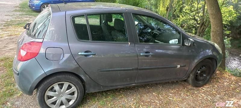 Gri Utilizat 2007 Renault Clio II | 2.600 EUR - Imagine 1/3