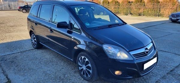 Negru Utilizat 2010 Opel Zafira Cosmo Monovolum | 3.290 EUR (Puțin scump) - Imagine 1/4