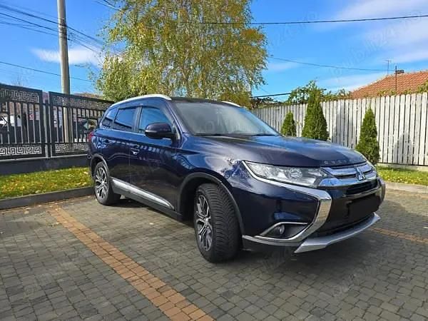 Utilizat 2015 Mitsubishi Outlander SUV | 12.900 EUR (Scump) - Imagine 1/4