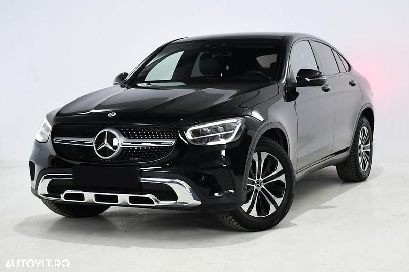 Culoarenegru Utilizat 2020 Mercedes 200 AMG line Coupe | 27.900 EUR (Super Preț) - Imagine 1/4