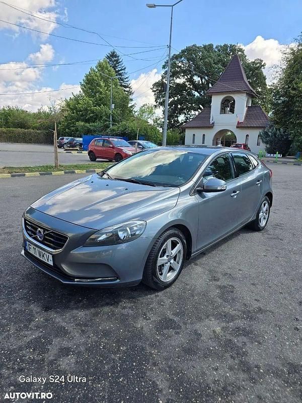 Culoaregri Utilizat 2014 Volvo V40 Kinetic Break | 6.900 EUR (Preț OK) - Imagine 1/4