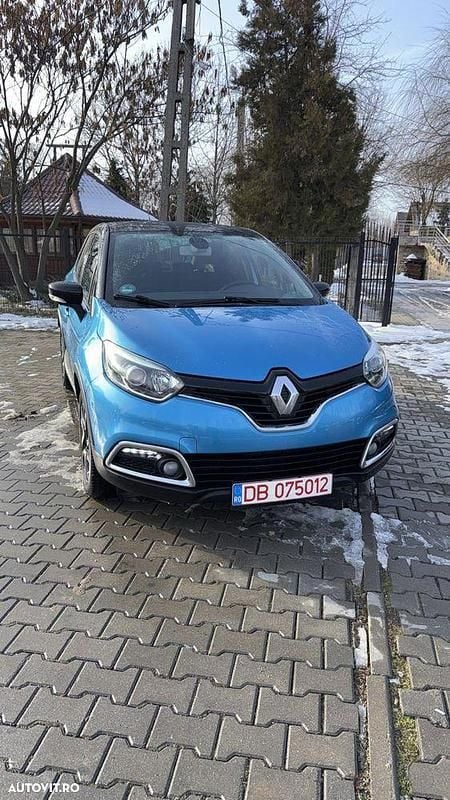 Second-hand Renault Captur Dynamique 90 CP (66 kW) 2014 Culoarealbastru SUV