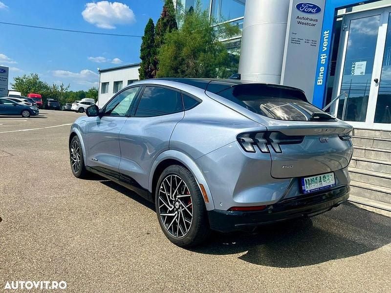 Second-hand Ford Mustang Mach-E 358 kW (487 CP) 2022 Culoarealbastru SUV