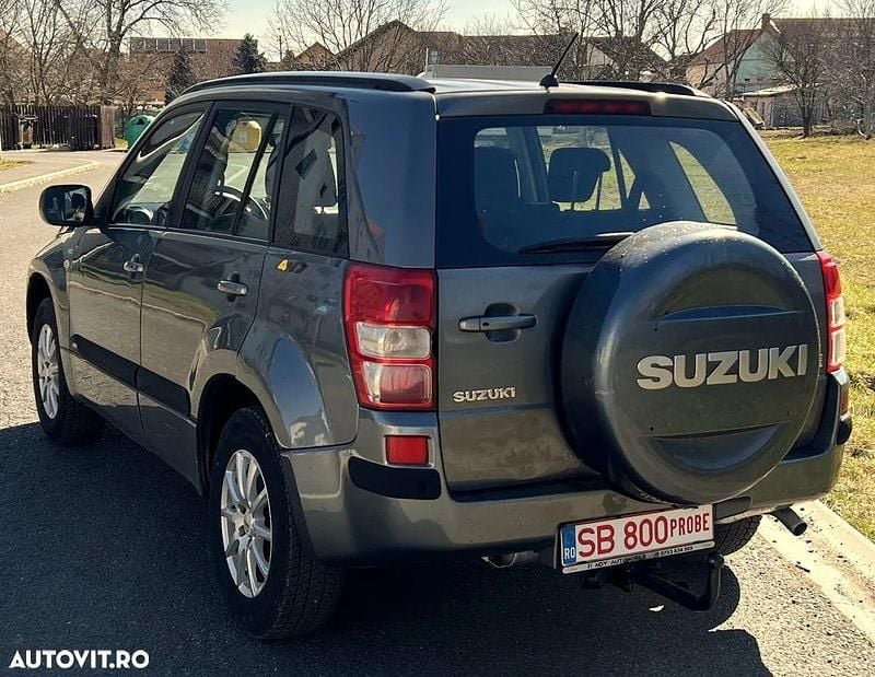 Second-hand Suzuki Grand Vitara Club 129 CP (94 kW) 2007 Culoaregri SUV