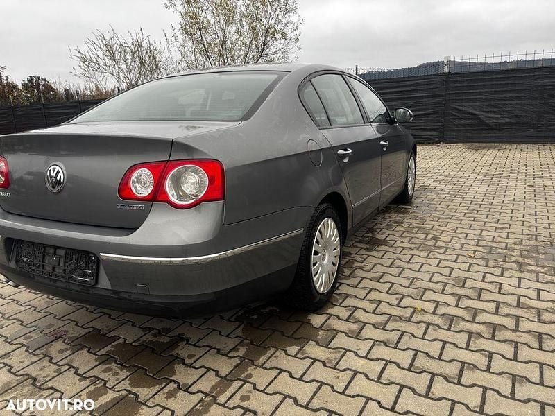 Culoaregri Utilizat 2008 VW Passat Comfortline Berlinǎ | 2.850 EUR (Preț bun) - Imagine 1/4