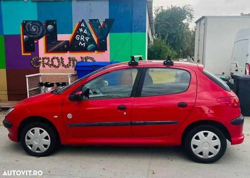 Culoarerosu Utilizat 2004 Peugeot 206 Hatchback | 1.400 EUR (Preț OK) - Imagine 1/2