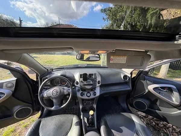 Culoarenegru Utilizat 2007 Toyota RAV4 Executive SUV | 4.900 EUR (Puțin scump) - Imagine 1/4
