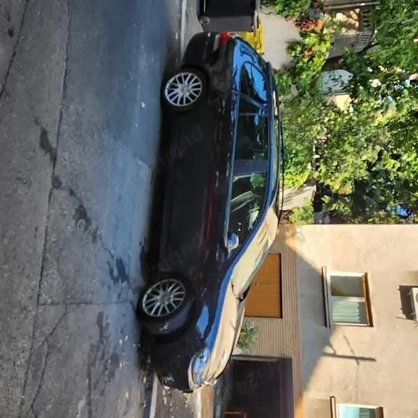 Negru Utilizat 2013 VW Golf Plus Cross Monovolum | 5.500 EUR (Preț bun) - Imagine 1/4