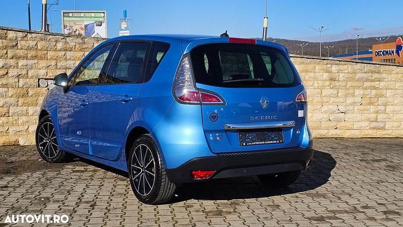 Second-hand Renault Scénic III 110 CP (80 kW) 2013 Culoarealbastru