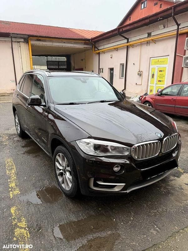 Culoaremaro Utilizat 2014 BMW X5 SUV | 17.499 EUR (Preț bun) - Imagine 1/4