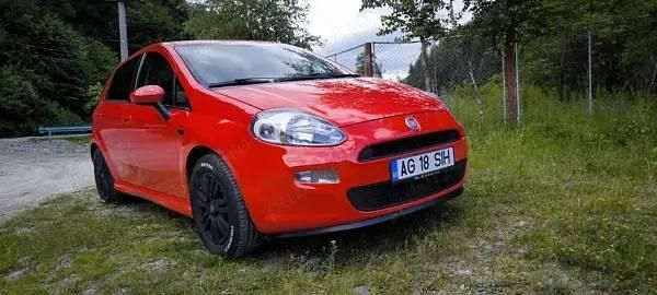 Rosu Utilizat 2013 Fiat Punto Hatchback | 3.750 EUR - Imagine 1/4