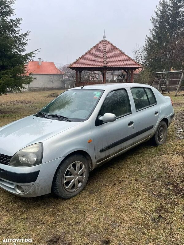 Argint Utilizat 2004 Renault Clio II Berlinǎ | 1.100 EUR (Preț OK) - Imagine 1/4