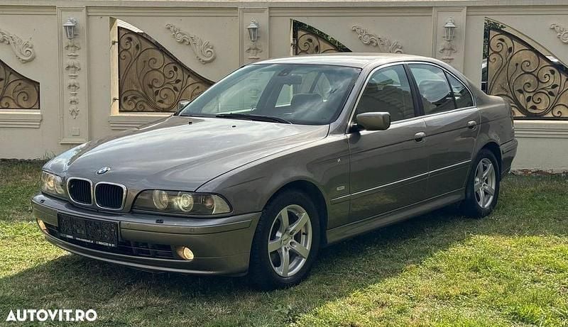 Gri Utilizat 2003 BMW 530 Comfort Edition Berlinǎ | 3.000 EUR - Imagine 1/4
