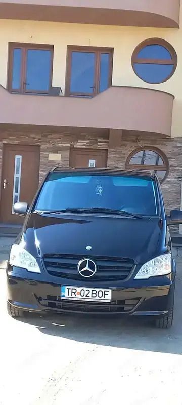 Negru Utilizat 2012 Mercedes Vito Monovolum | 15.000 EUR - Imagine 1/4