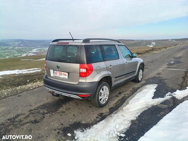 Second-hand Skoda Yeti Adventure 110 CP (80 kW) 2012 Culoaregalbeuriu SUV