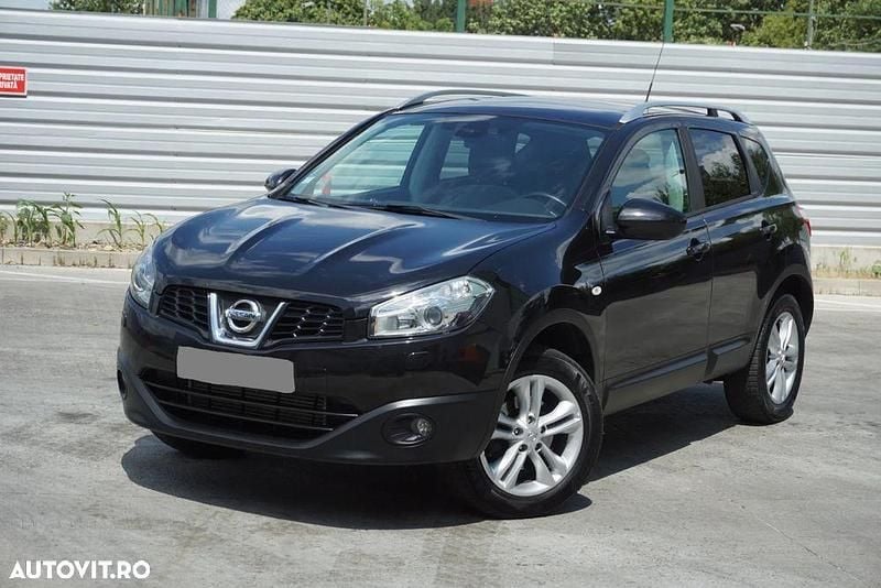 Negru Utilizat 2014 Nissan Qashqai Tekna SUV | 8.750 EUR (Preț bun) - Imagine 1/4