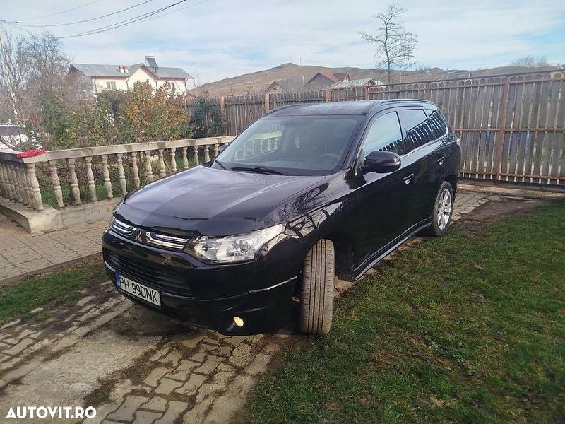 Culoarenegru Utilizat 2013 Mitsubishi Outlander SUV | 8.500 EUR (Scump) - Imagine 1/4