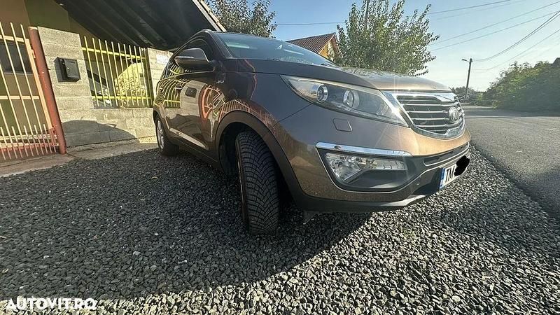 Culoaremaro Utilizat 2013 Kia Sportage SUV | 9.999 EUR (Preț OK) - Imagine 1/4